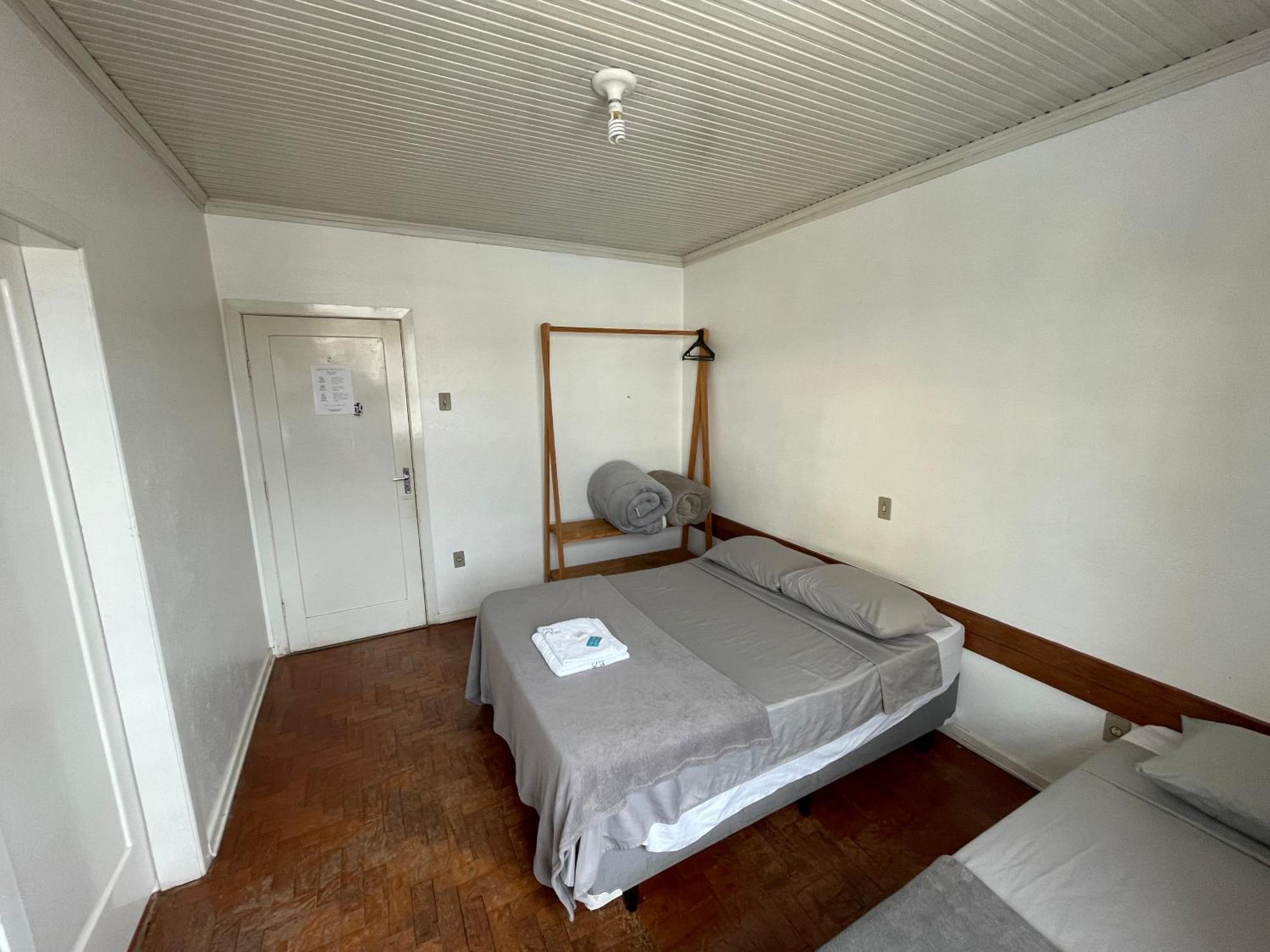 Araucaria E Hostel *