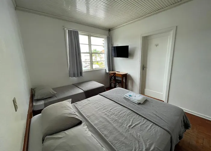 Araucaria Hostel E Pousada